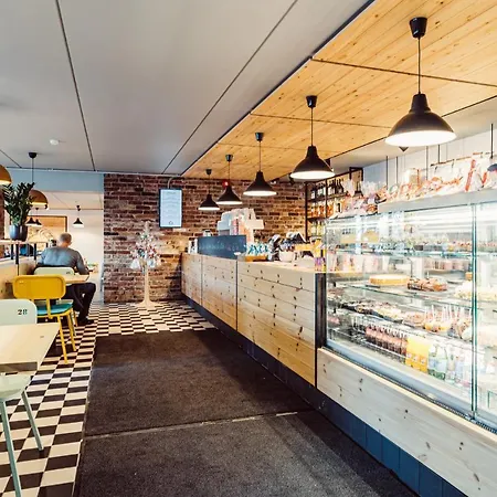 Laki 24 By Easyrentals 아파트